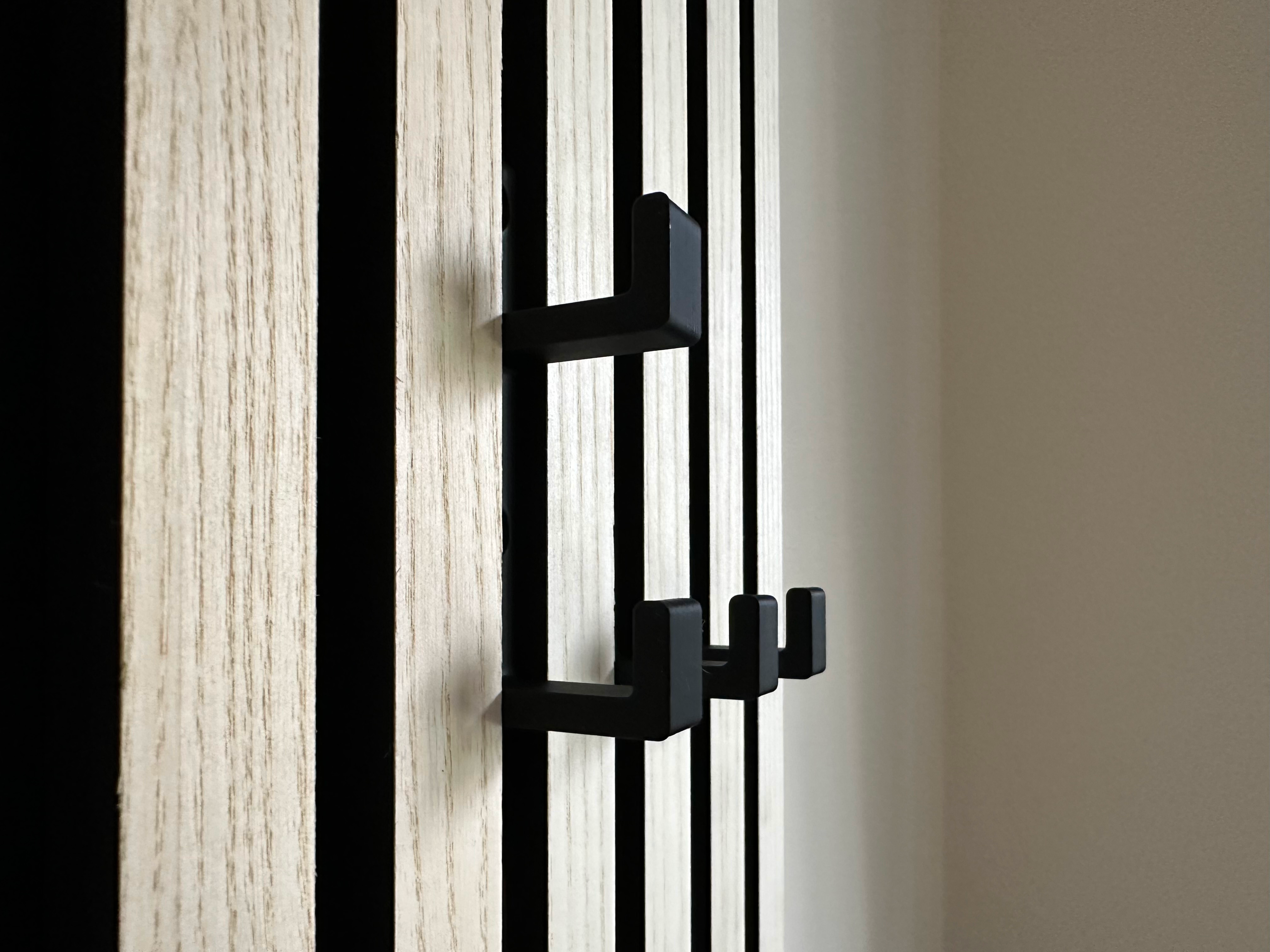 Garderobenhaken Akustikpanele, neu, 3D Druck, stilvoll, modern, Design begeistert, harmonisches Raumklima, innovativen Akustikpaneel-Garderobenhaken, perfekte Fusion von Ästhetik und Funktionalität, Haken nahtlos zwischen Leisten, unsichtbar