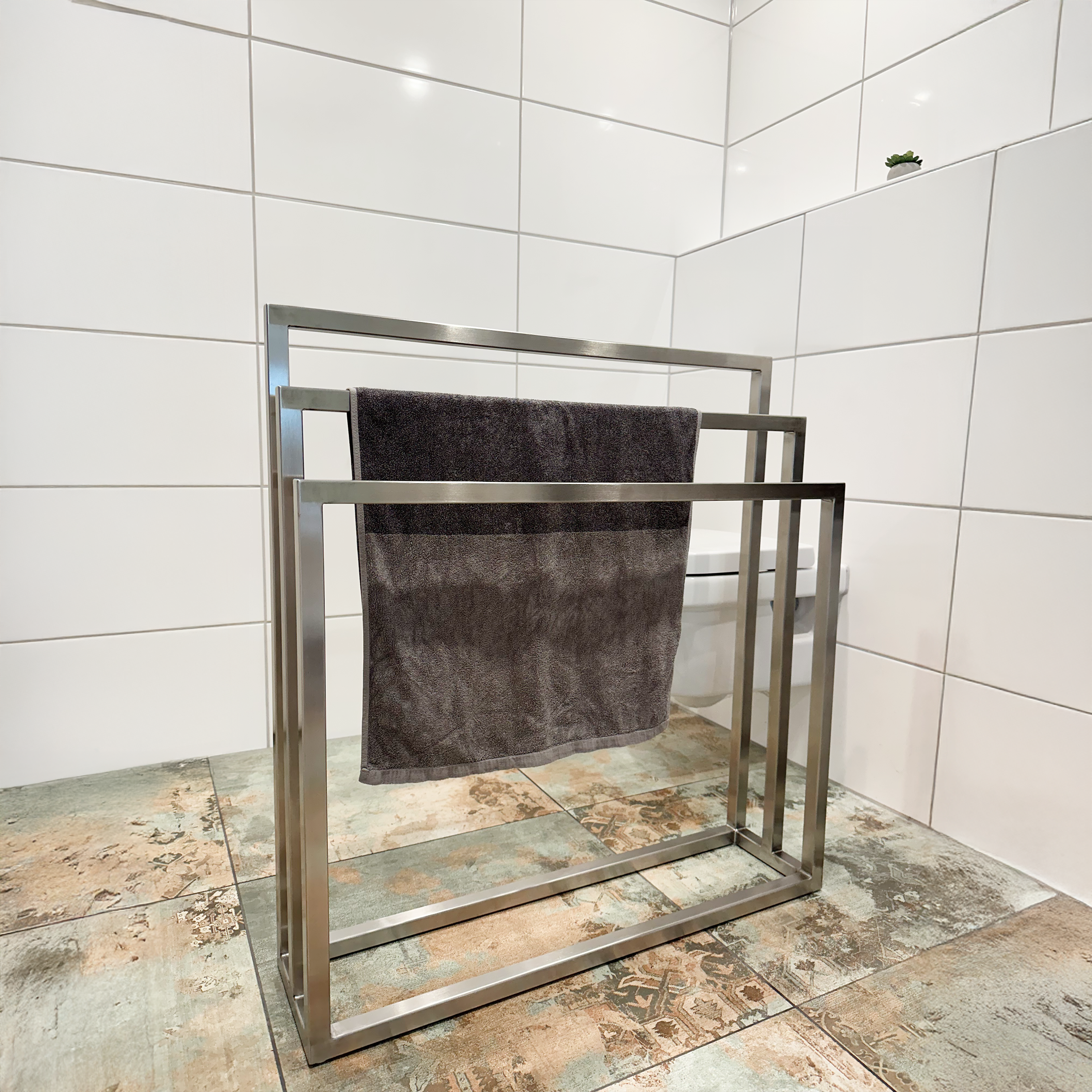 Design towel holder made of metal