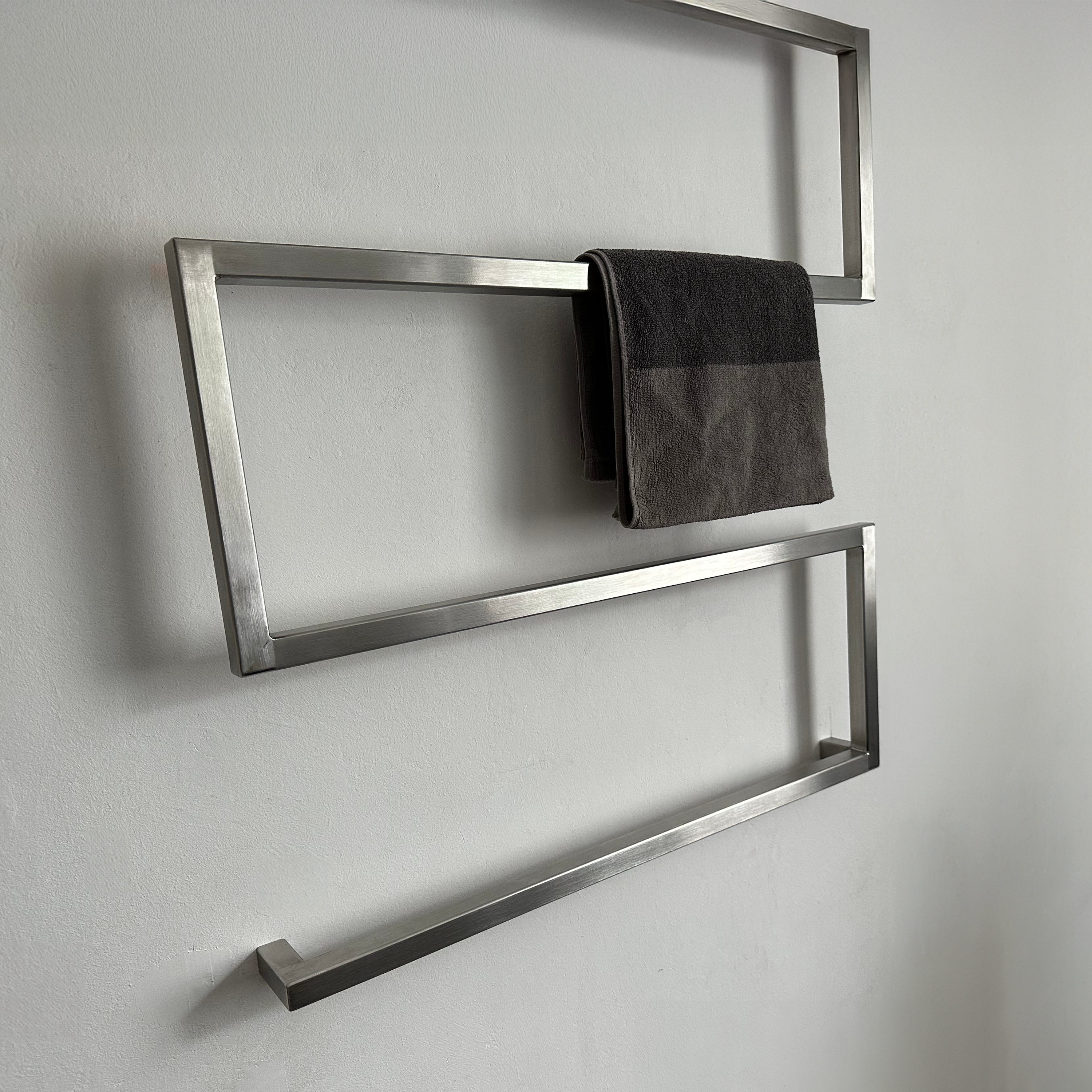 Design Handtuchhalter [SWING] aus Metall